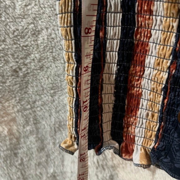 Adorable off the shoulder top - Picture 4 of 4